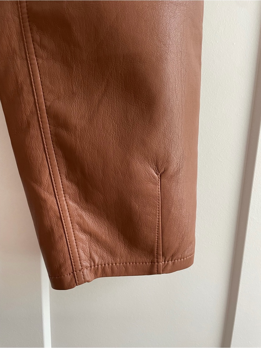 Wilfred Aritzia Cognac Vegan Leather High Rise Utility Straight Leg Pants 4 - Picture 4 of 11